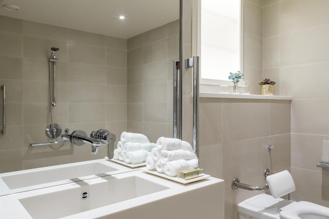 The Quarters Swiss Cottage Londres Extérieur photo